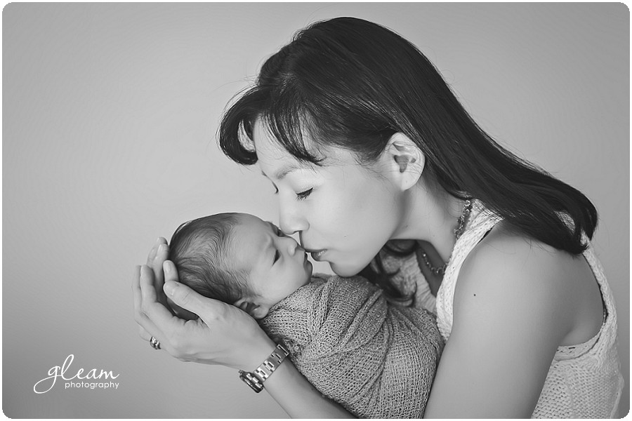 North suburban newborn photographer