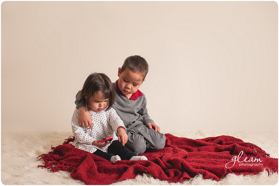 Siblings photo in studio