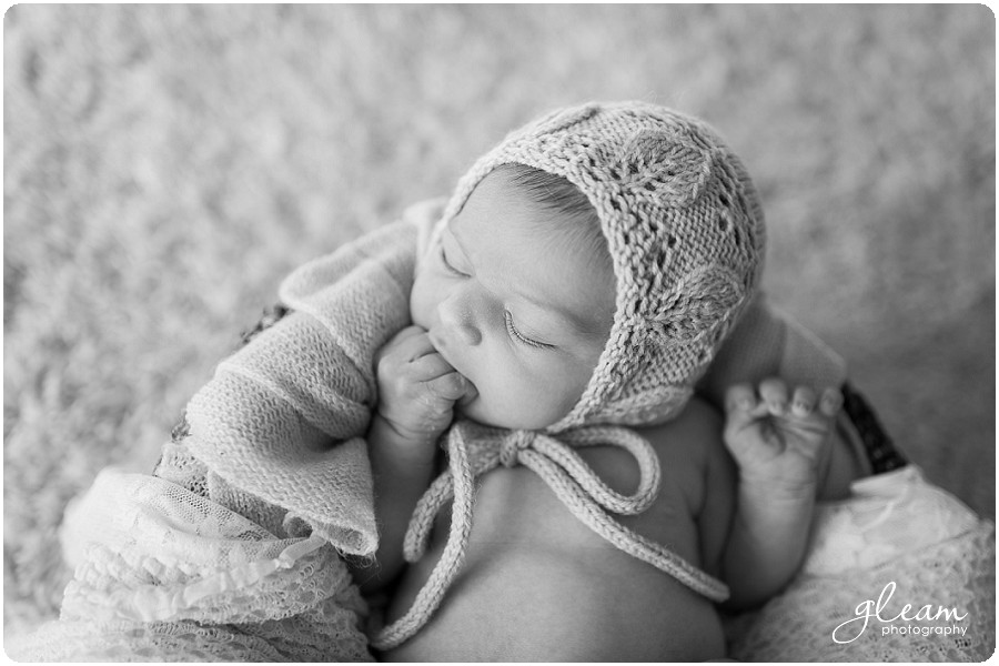 In home newborn photography IL