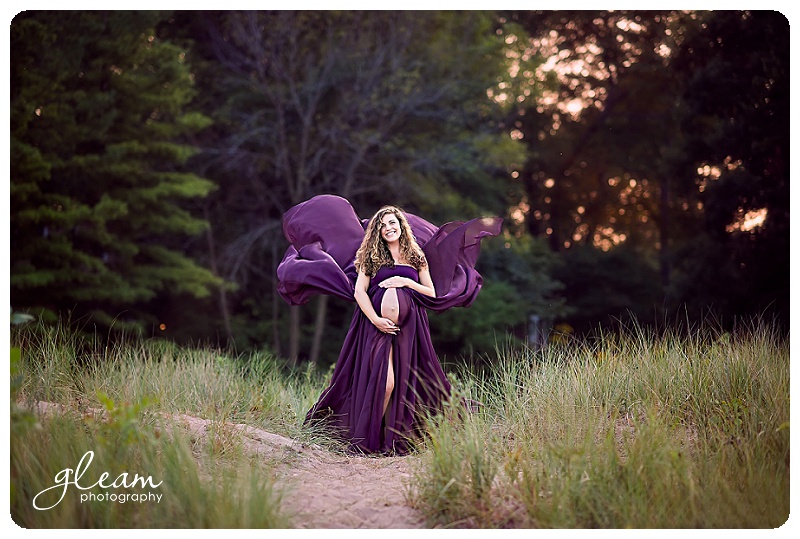 Maternity in flowy dress